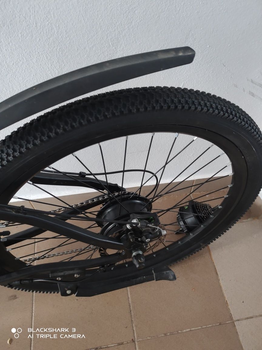 Vând bicicleta electrica telstar