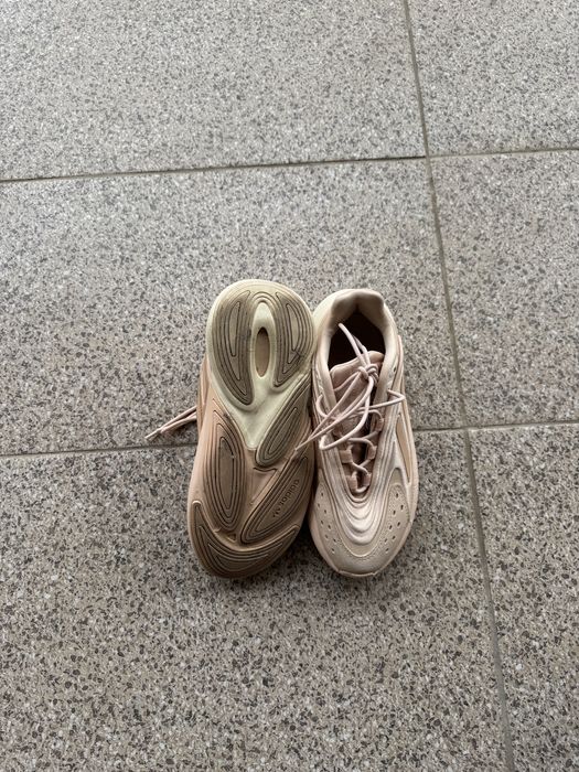 Adidasi ozeweego marimea 36