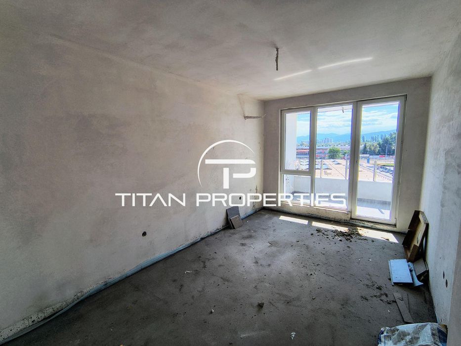 Продава се Двустаен апартамент в Пловдив, Гагарин - 70 кв.м за 1429 €/кв.м - Снимка #2