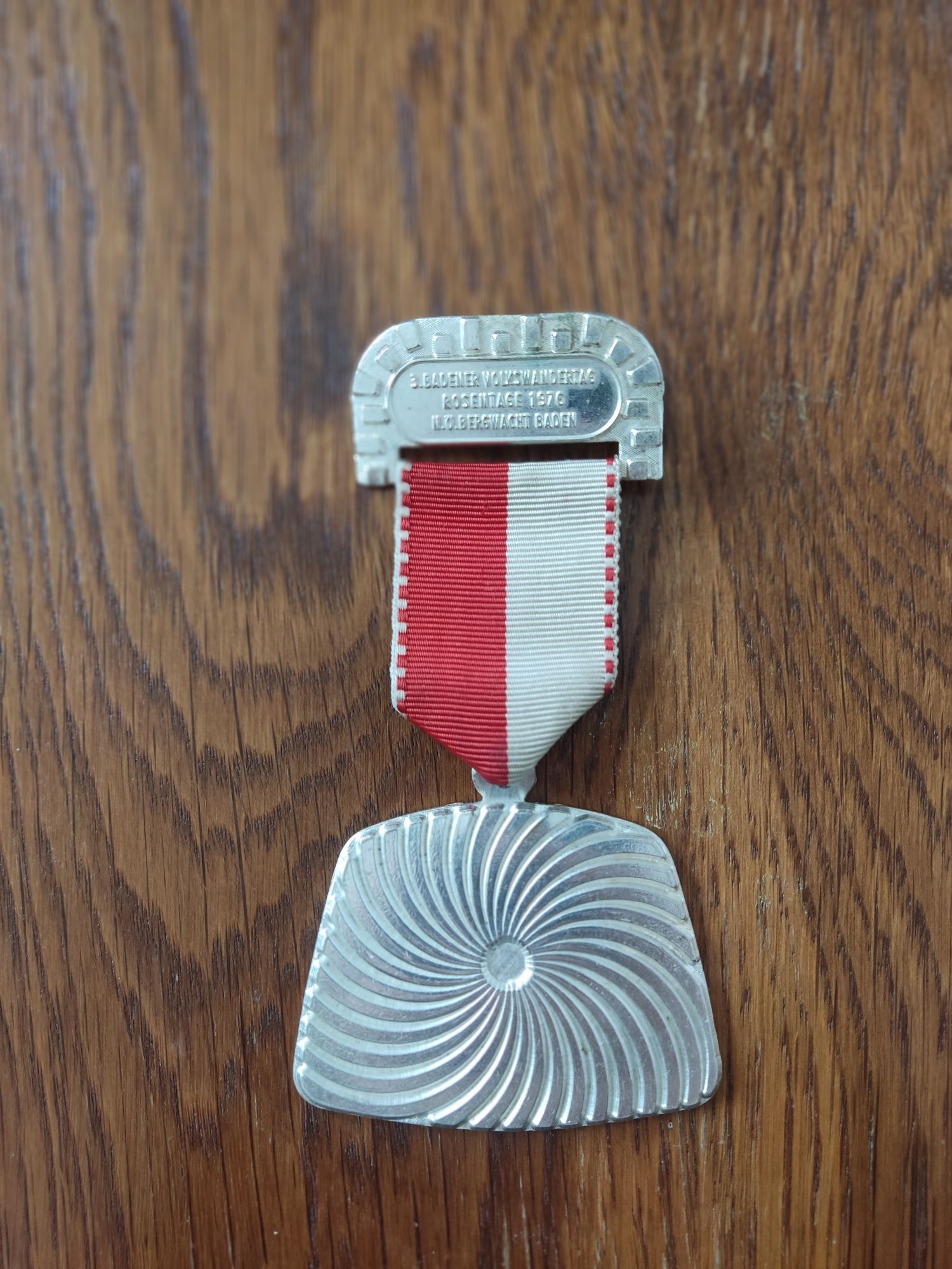 Vând medalii de colecție