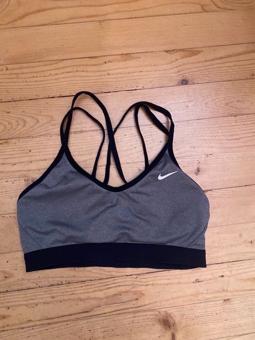 Nike оригинално дамско спортно бюстие