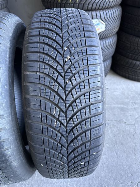 225/60/18 Goodyear 2бр