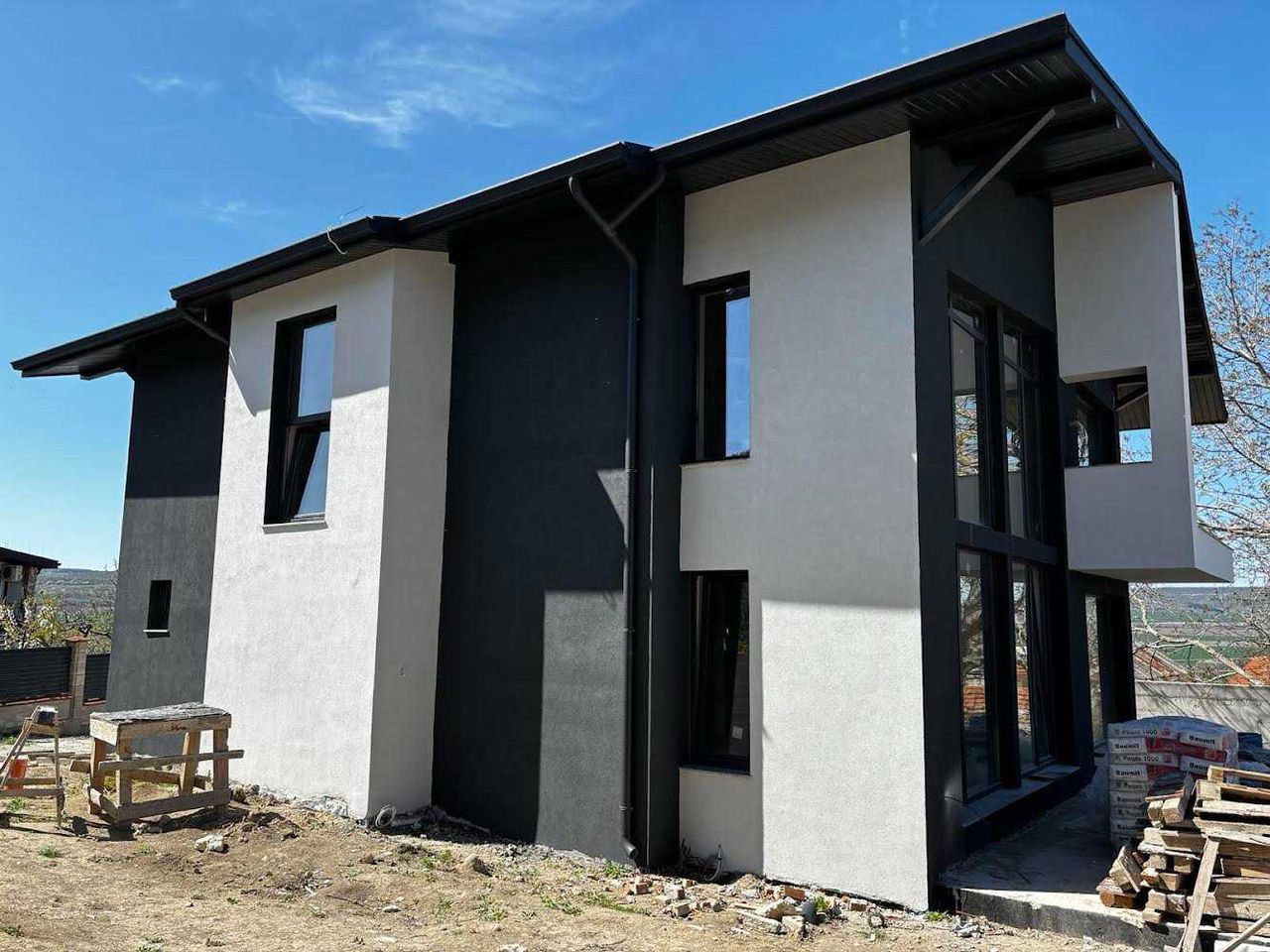 Продава се Къща в с. Кранево, Област Добрич - 150 кв.м за 2334 €/кв.м - Снимка #1