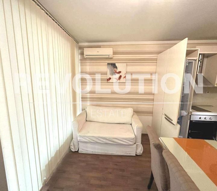 Дава се под наем Двустаен апартамент в Варна, Бриз - 60 кв.м за 750 € - Снимка #3