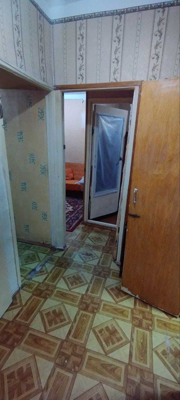 Продам 1 ком КВ на первом этаже кирпичный дом Юнусобод 18