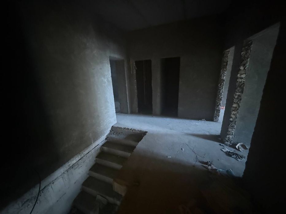 2 хонали гиштли 70 м2+70 м2 подвали мавжуд Дублекс квартира