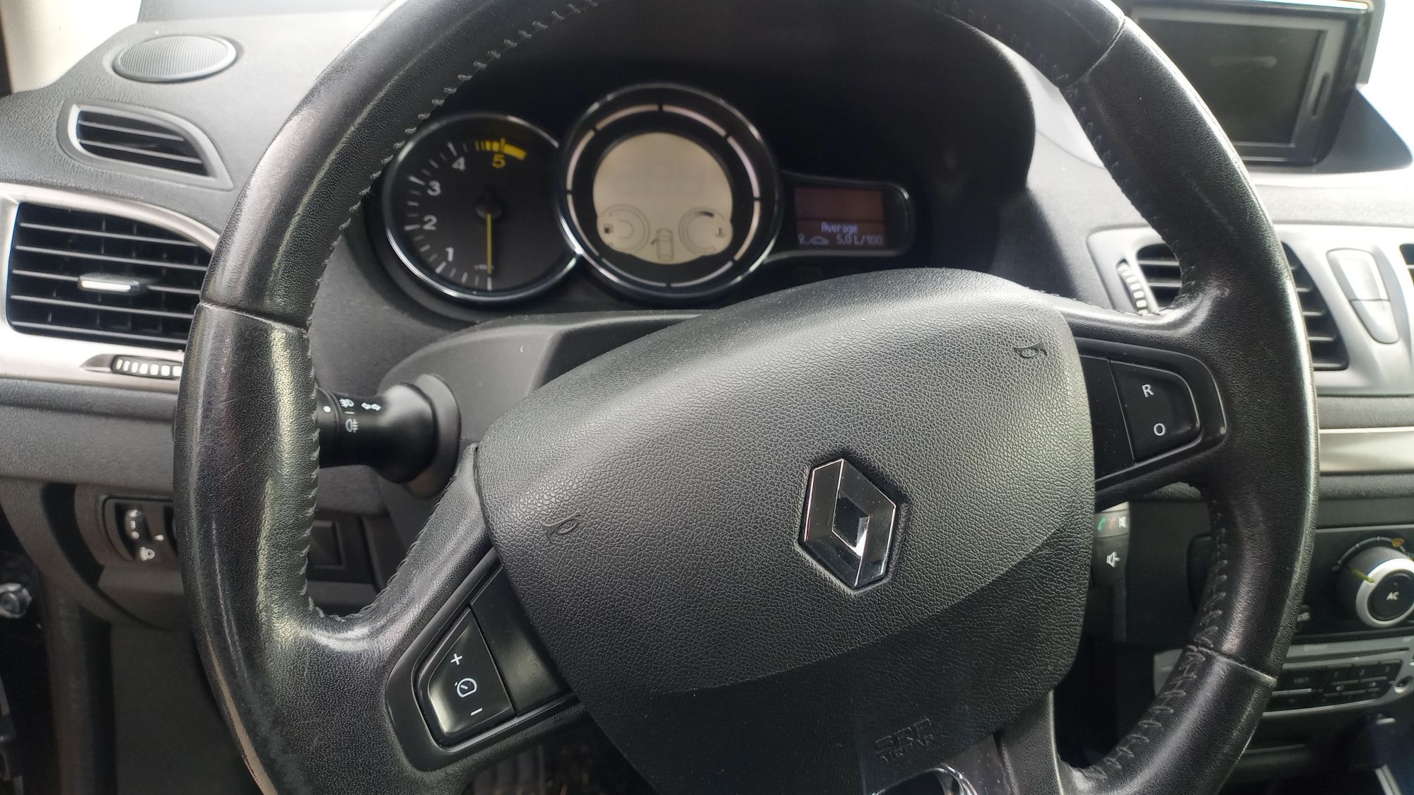 Renault Megane 3/2014г.1,5 dci 110к.с.-12,600лв.