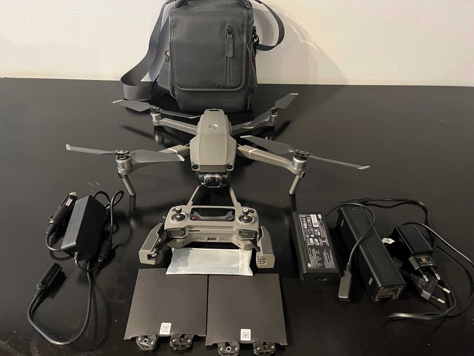 Vand drona DJI Mavic 2 pro + diferite accesorii + Geanta de transport