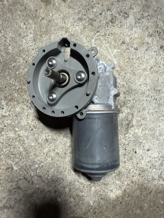 Motor cu reductor pentru cazan de palinca sau diferite aplicatii