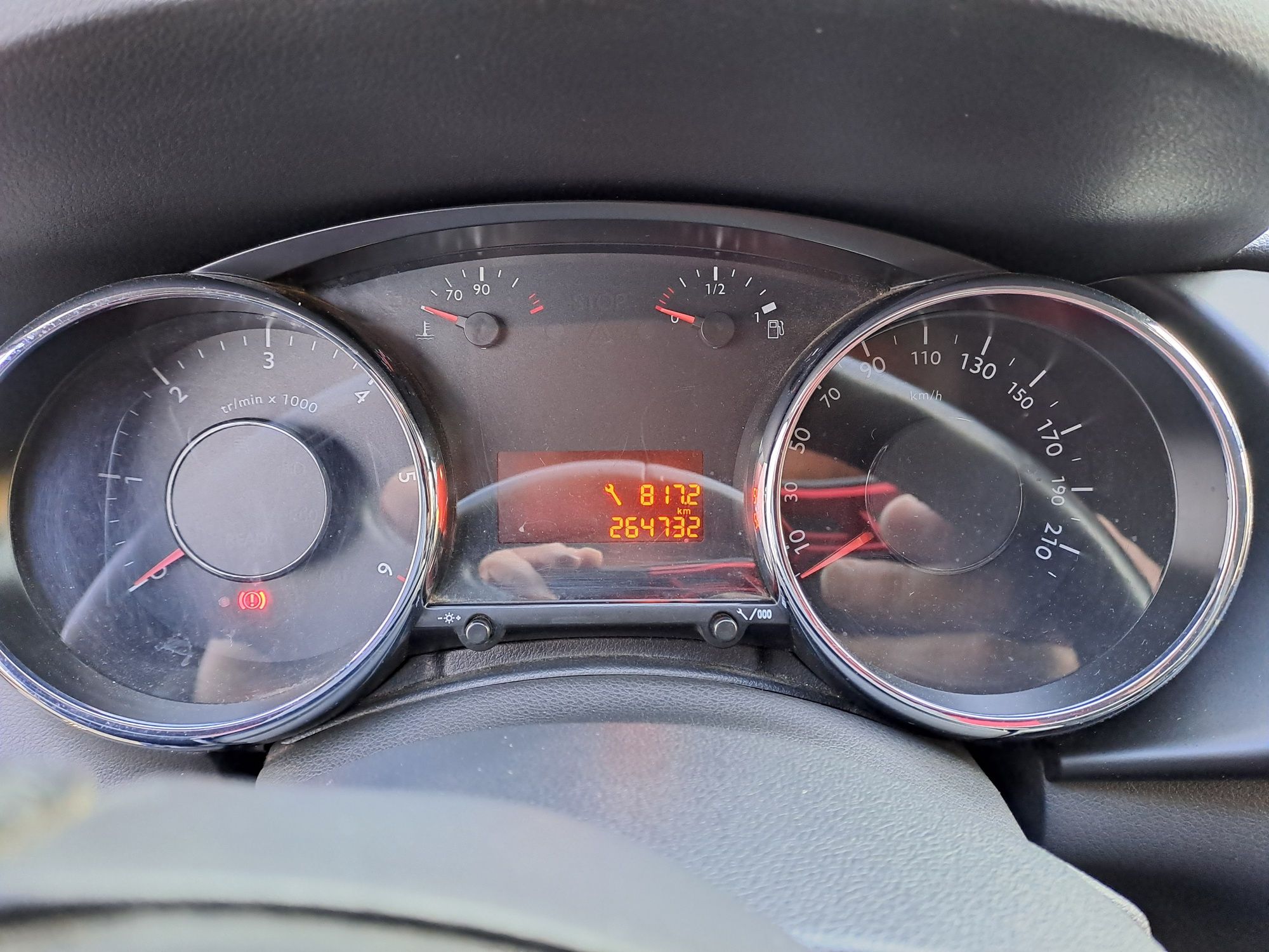 Vind schimb cu Peugeot 3008,2000 Hdi (ofer diferență) Peugeot 3008,1,6