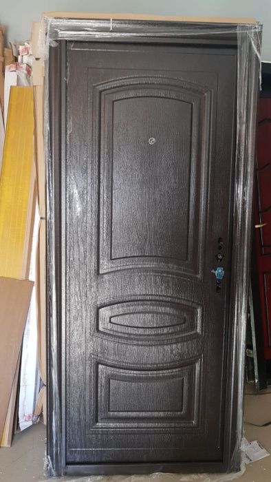 Usa metalica (noua)cu o yala 800 +200 montaj