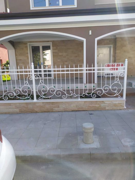 Огради, порти, портали