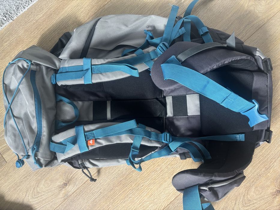 Неизползвана раница за преходи Quechua Forclaz 50