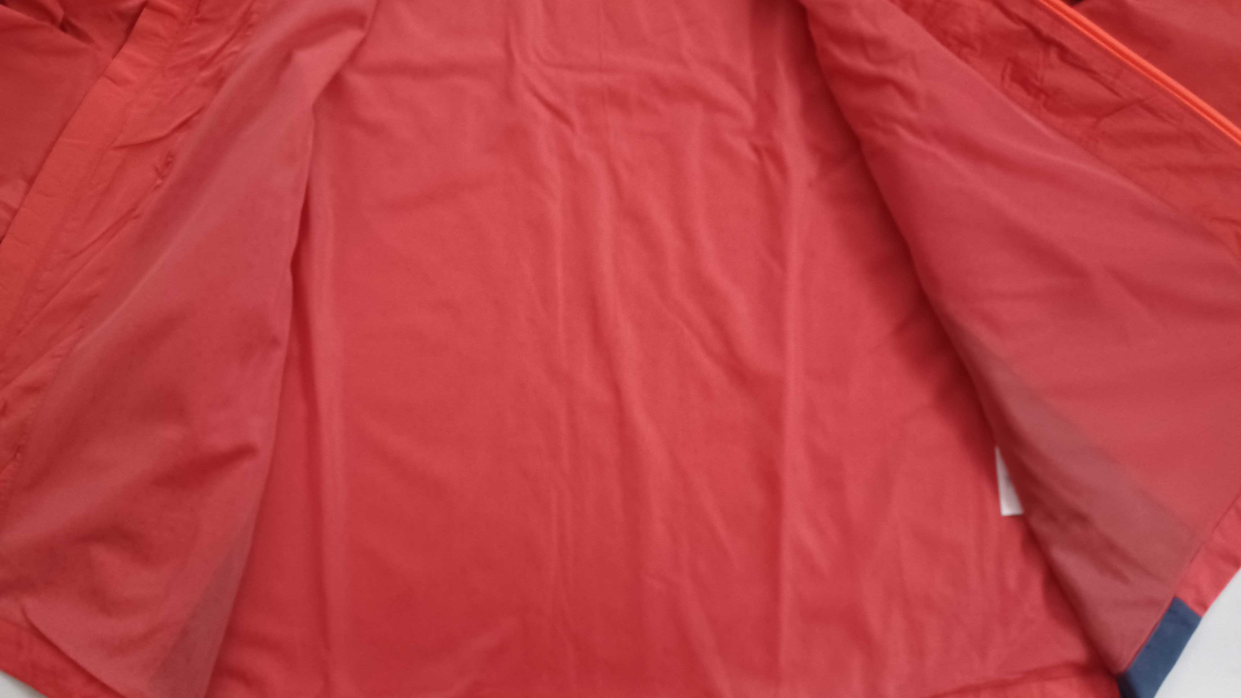 Under Armour Rush Woven Infrared мъжко яке от Сащ