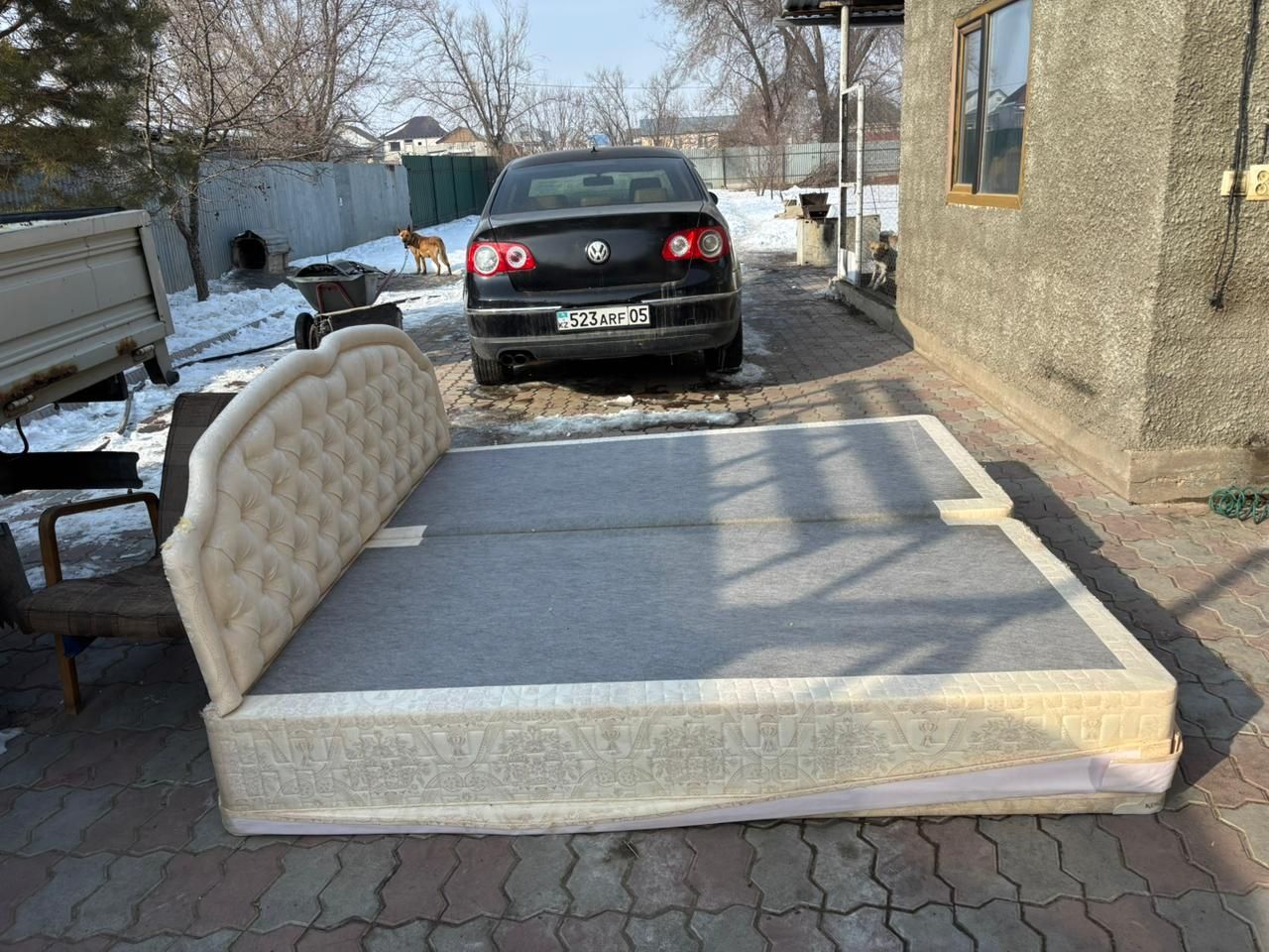Кровать двуспальная