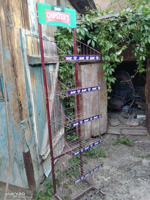 Шкавчик для напитков и чипсы