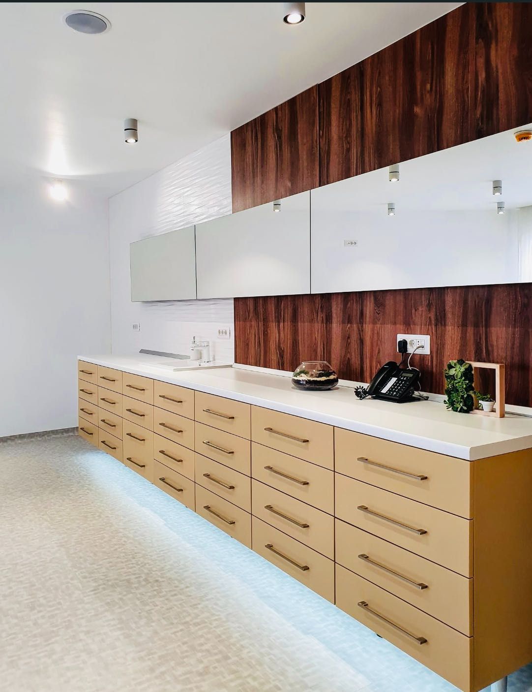 Cabinet de inchiriat in CLINICA, Utilitățile+Curățenia INCLUSE 300 Eur