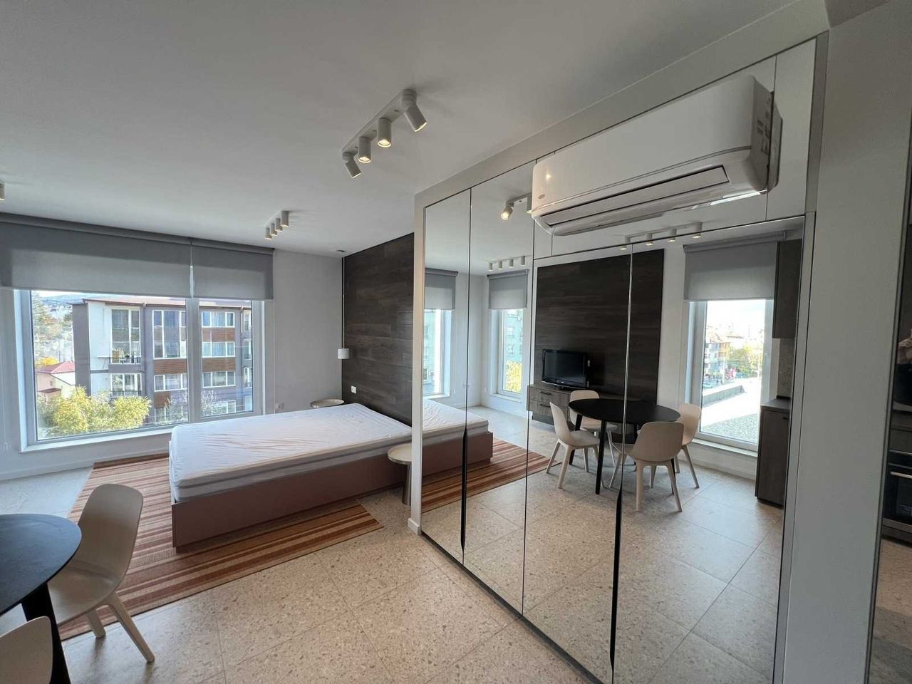 Дава се под наем Двустаен апартамент в София, Овча купел - 45 кв.м за 418.2 € - Снимка #1
