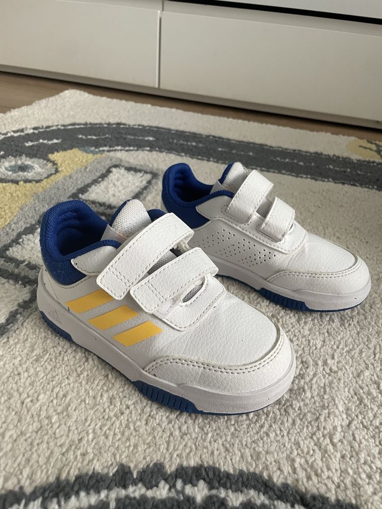 Детски кецове Adidas,  26-ти номер, момче
