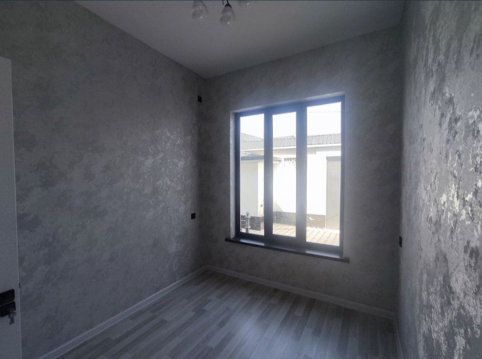 Uy sotiladi 2 sotix 4 xona