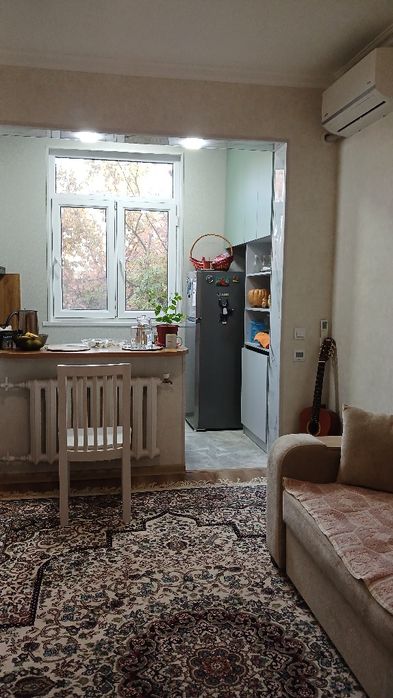 Чиланзар 3 Квартал. 2х комнатная.  Ремонт..Мебель + техника.