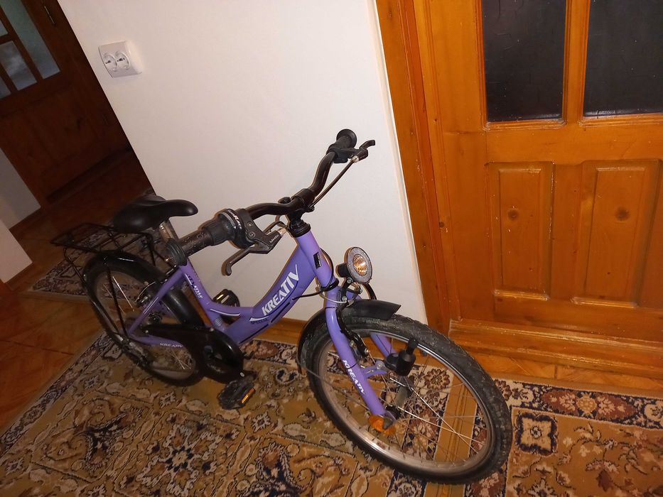 Vând bicicletă ptr copii 6-10 ani ,250  lei negociabil .