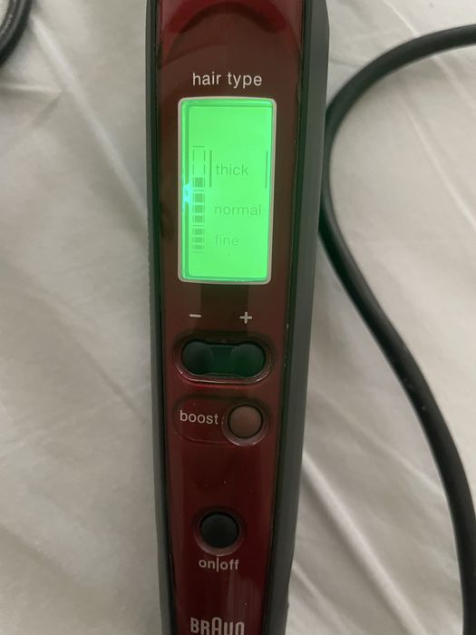 Выпрямитель утюжок  для волос BRAUN