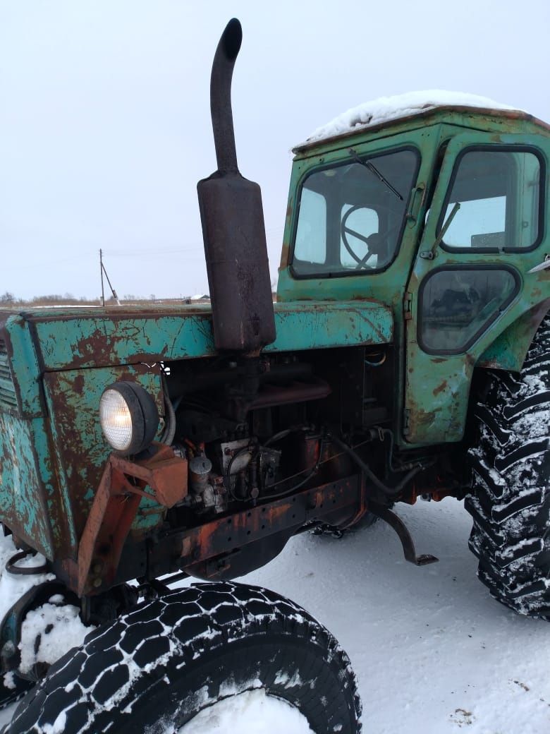 Продам трактор т-40 1983 года выпуска с прицепом