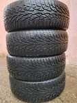 Vând 4 anvelope de iarna NOKIAN WR D4 215/60/R17