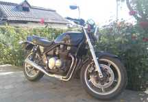 Kawasaki Zephyr ZR550