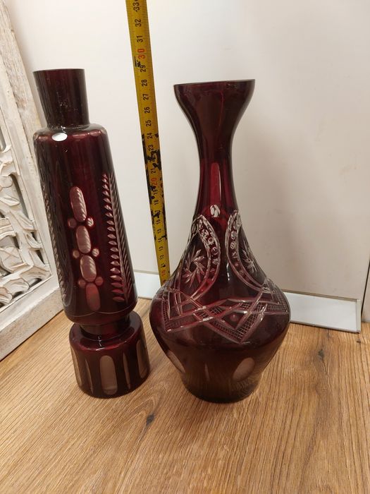 Vaze cristal rubiniu.  Impecabile.