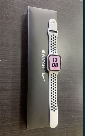 Apple watch SE Nike (v2) 44 mm