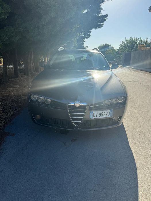 Vând mașină alfaromeo159