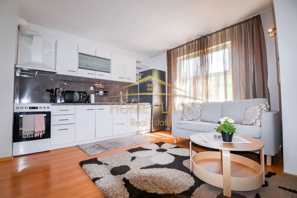 Дава се под наем Четиристаен апартамент в Варна, Бриз - 200 кв.м за 841.5 € - Снимка #1