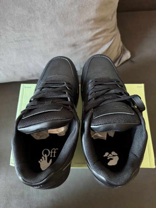 Adidasi Off-White Out Of Office