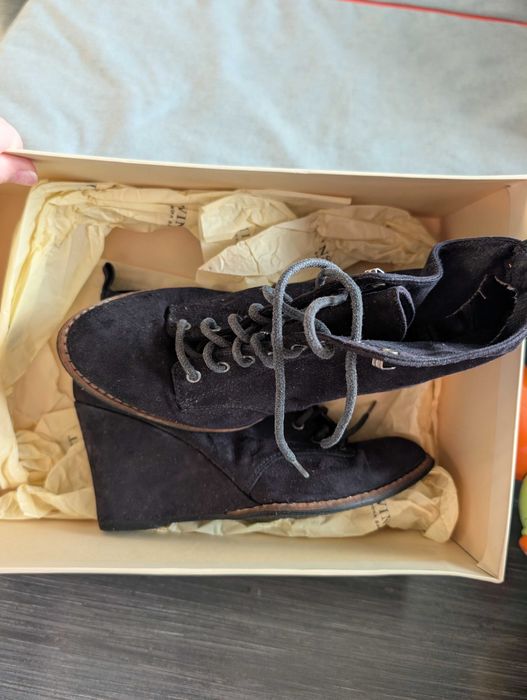 Подарявам обувки на платформа. Размер 37