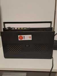 Radio casetofon STERN RADIORECORDER R4100 se vinde la un pret bun