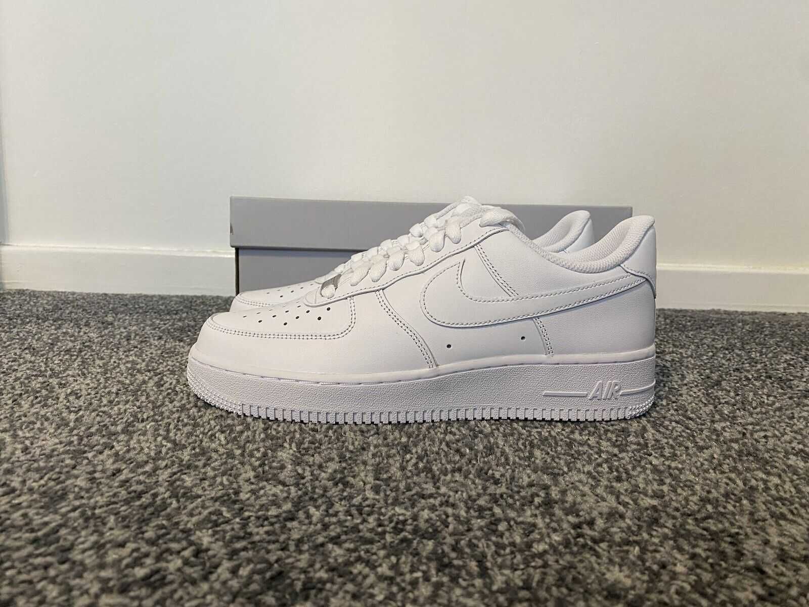 Adidasi Trainers Air Force 1 Nike Low Triple White
