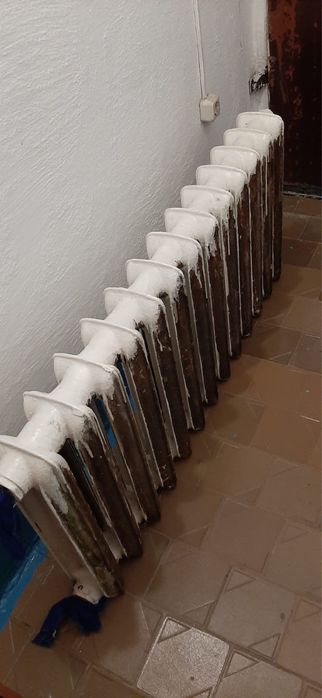 Батарея чугунная 13 секций