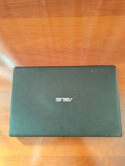 Ноутбук Asus с сумкой в подарок