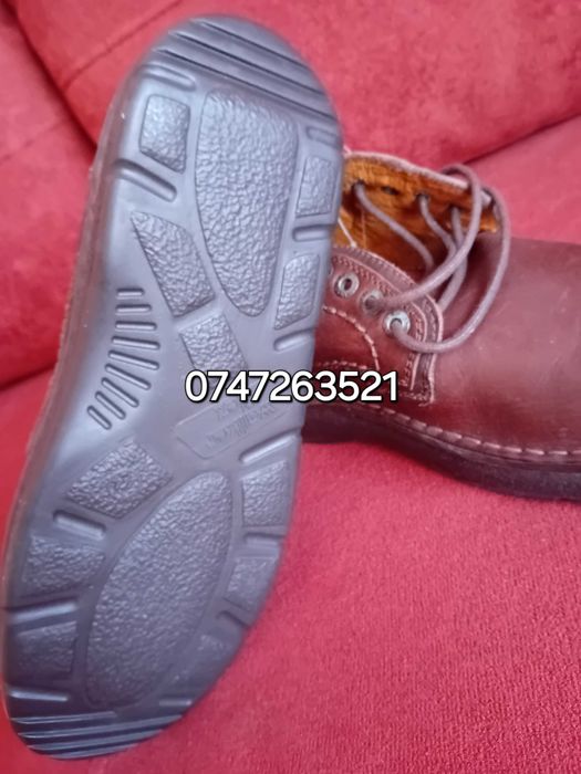 Vand pantofi de barbati