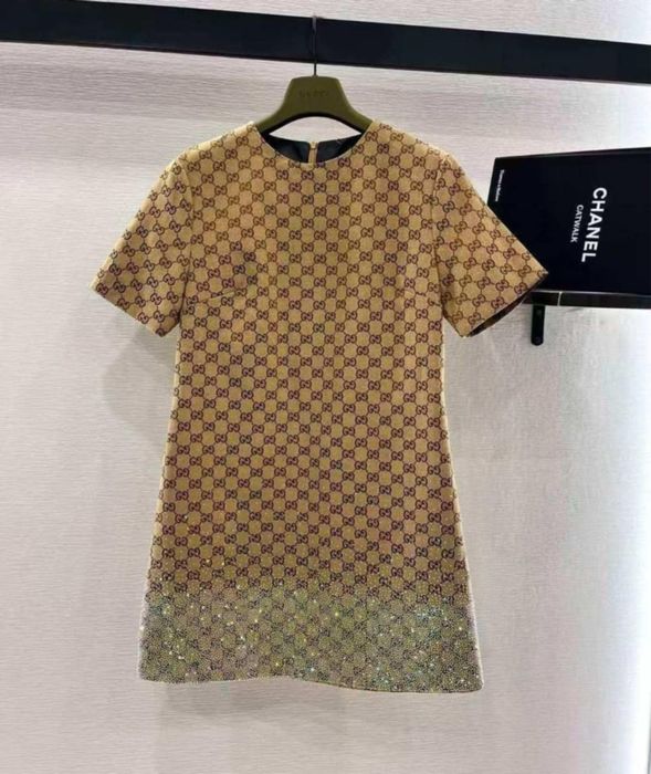 Рокля Gucci с камъни