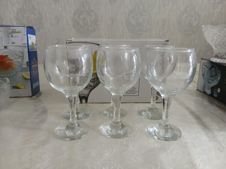 Продам посуды(бокалы,салатницы,конфетницы)