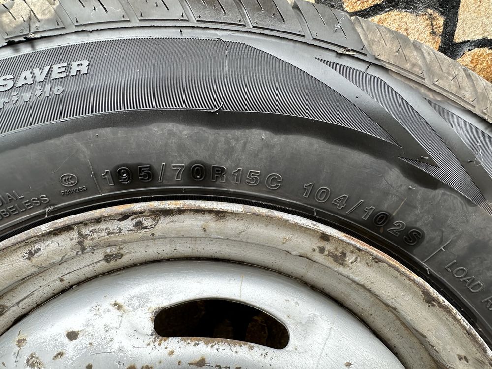 Гуми за бус всесезонни 195/70R15C