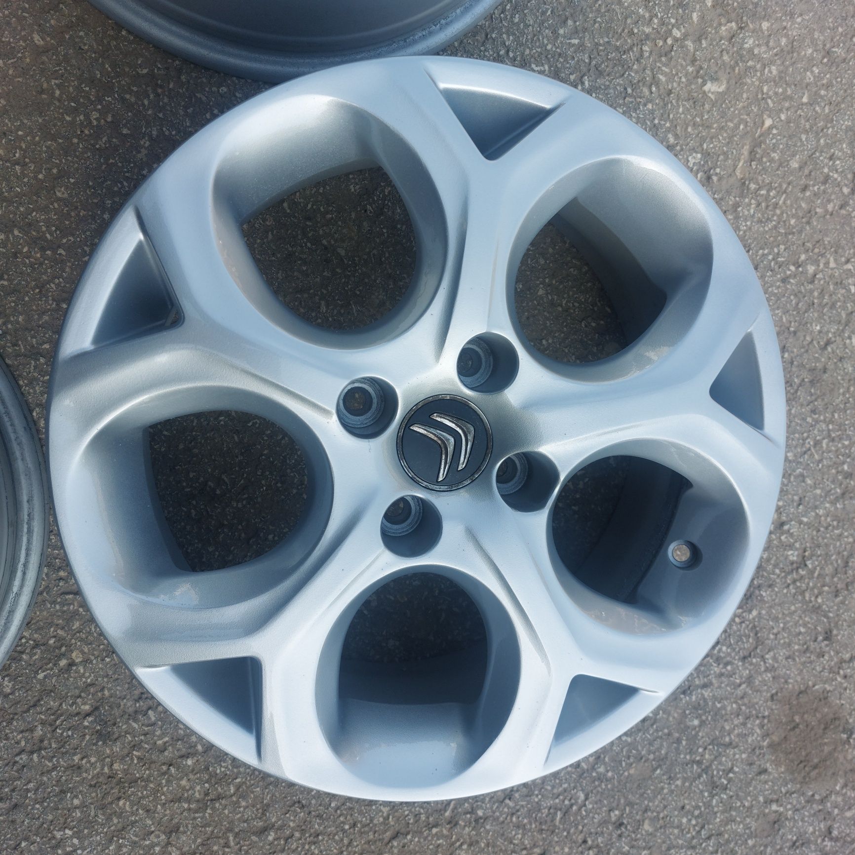 Лети (Алуминиеви)джанти  16" 4 x108 Ситроен С4 ,Пикасо,Пежо"