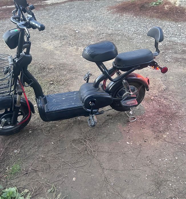 Scuter electric        .