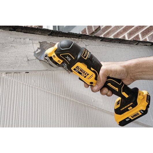 Мултитул DeWALT DCS356N XR Brushless / Безчетков