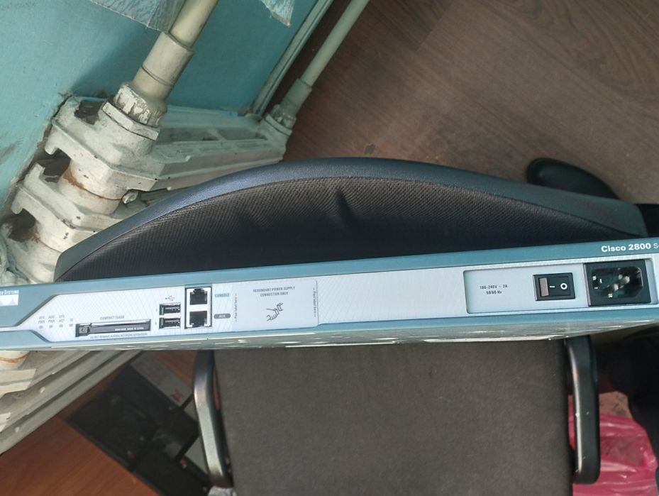 Маршрутизатор Cisco 2811