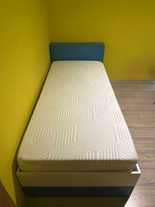 Спалня;Легло;гардероб;бюро;нощно шкафче;матрак;лавица