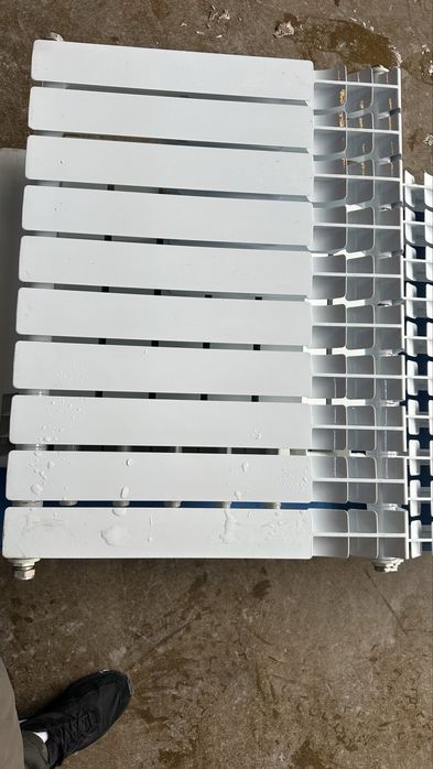 Продам батареи в отличном состоянии